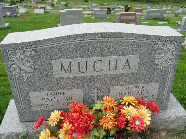 Paul and Barbara Mucha Sr.