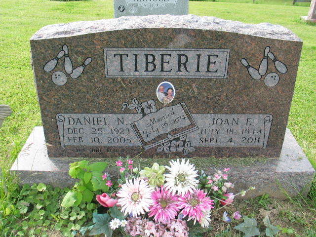 Daniel and Joan Tiberie